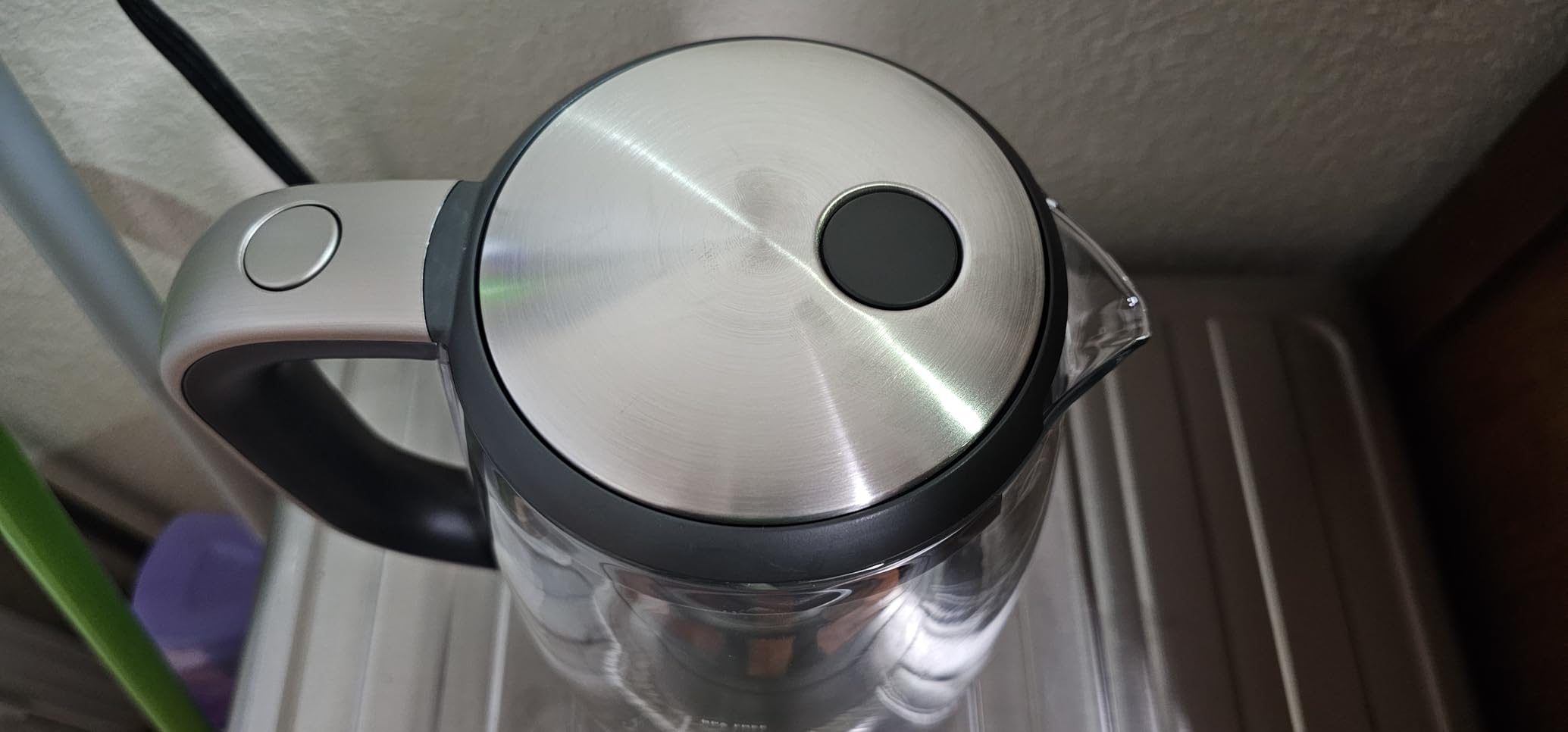 Looks nice but lid is tricky